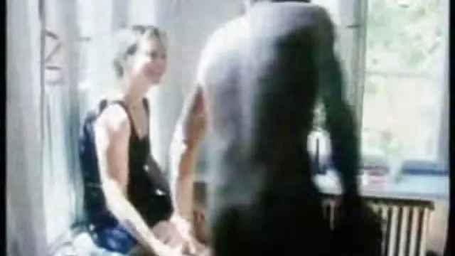 Порно Онлайн Без Регистрации Пицца и лесбийский секс в качестве программы вечера у негритянок