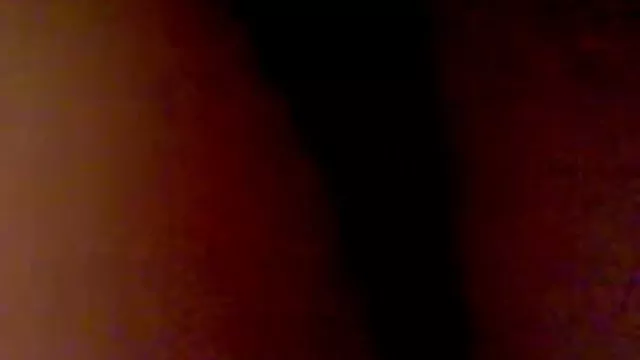 Порно Онлайн Без Регистрации Сучка с аппетитной задницей хочет иметь зияющую анальную дырень