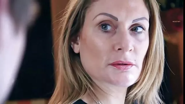 Порно Онлайн Без Регистрации Похотливая медсестра завела пациента на секс со спермой на лицо