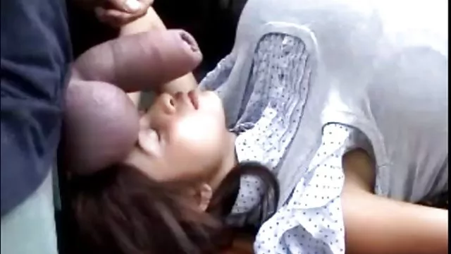 Порно Онлайн Без Регистрации Лысый парень лижет брюнетке в чулках перед горячим трахом